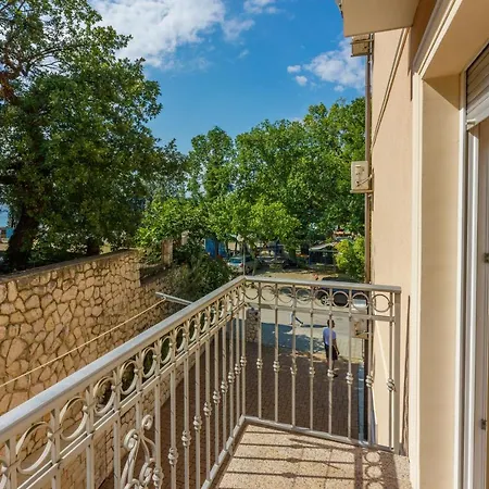 Amfora ツリクヴェニツァ