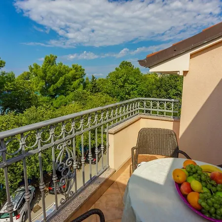 Apartament Amfora *