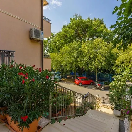 Apartament Amfora *
